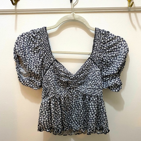 Urban Outfitters Floral Synched Top - Picture 1 of 4